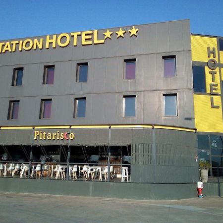 Station Hotel Viana Экстерьер фото